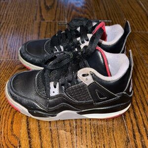 JORDAN RETRO 4 BOYS SNEAKER SIZE 12
